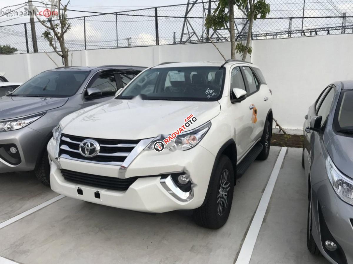 Bán Toyota Fortuner năm sản xuất 2019, màu trắng, nhập khẩu nguyên chiếc-5