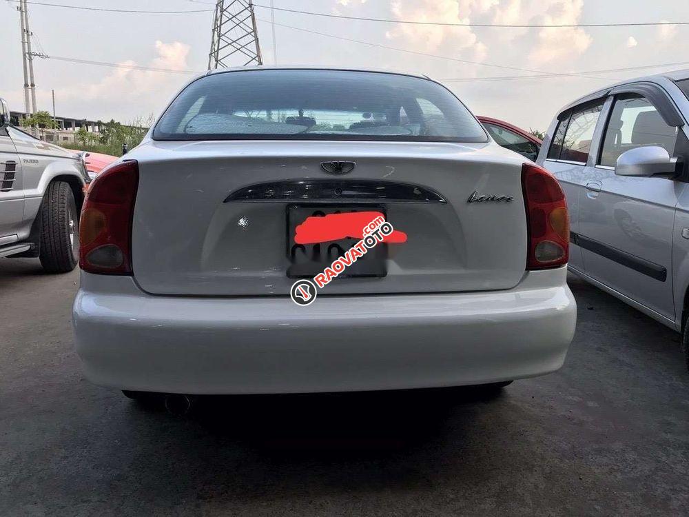 Cần bán xe Daewoo Lanos MT năm sản xuất 2001, màu trắng, nhập khẩu -1