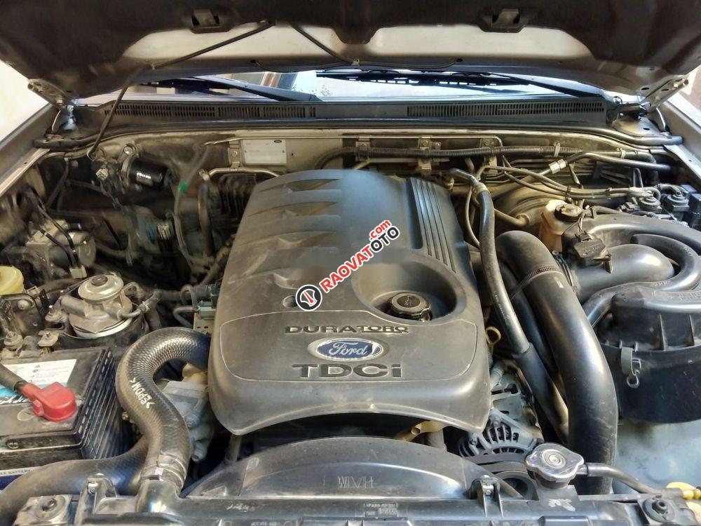 Bán Ford Everest MT năm 2012 còn mới-3