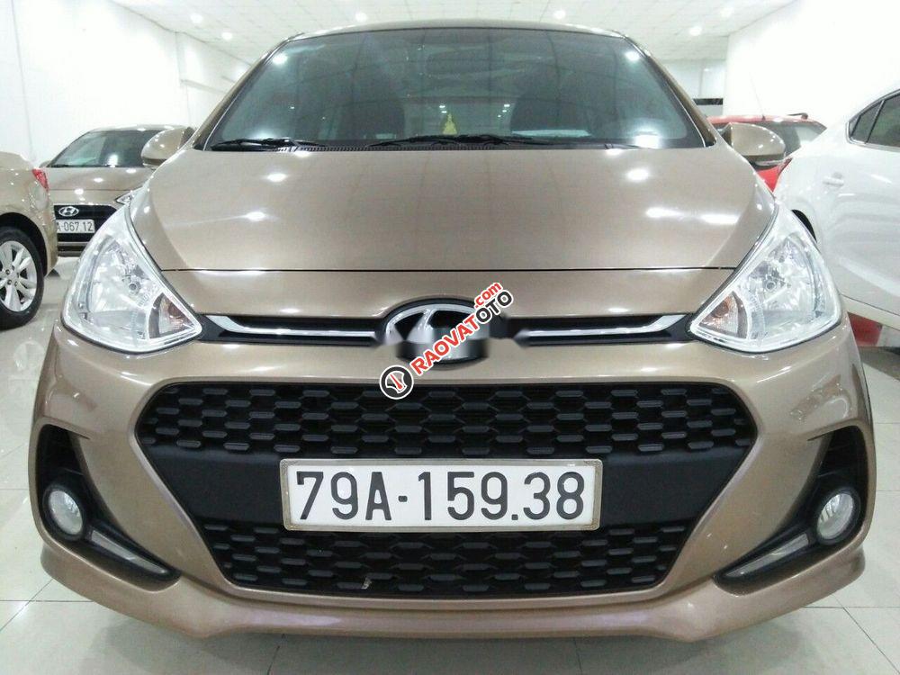 Cần bán Hyundai Grand i10 AT 2017 số tự động-1