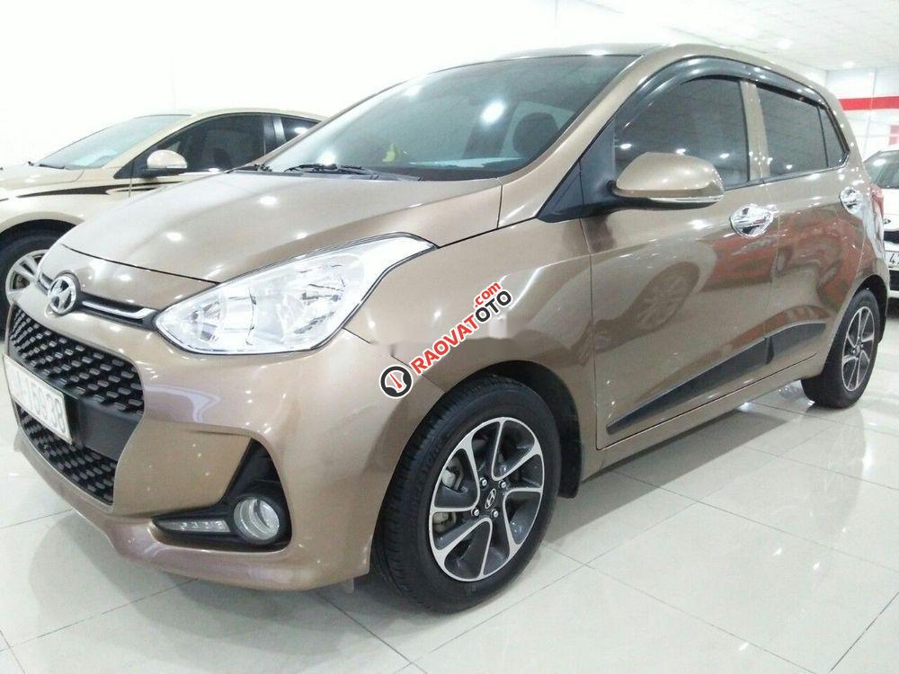 Cần bán Hyundai Grand i10 AT 2017 số tự động-0