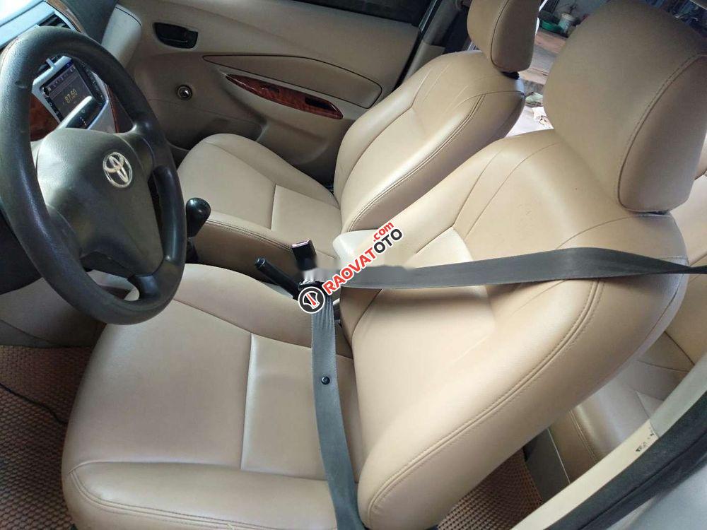 Cần bán Toyota Vios MT sản xuất 2009, màu bạc -4