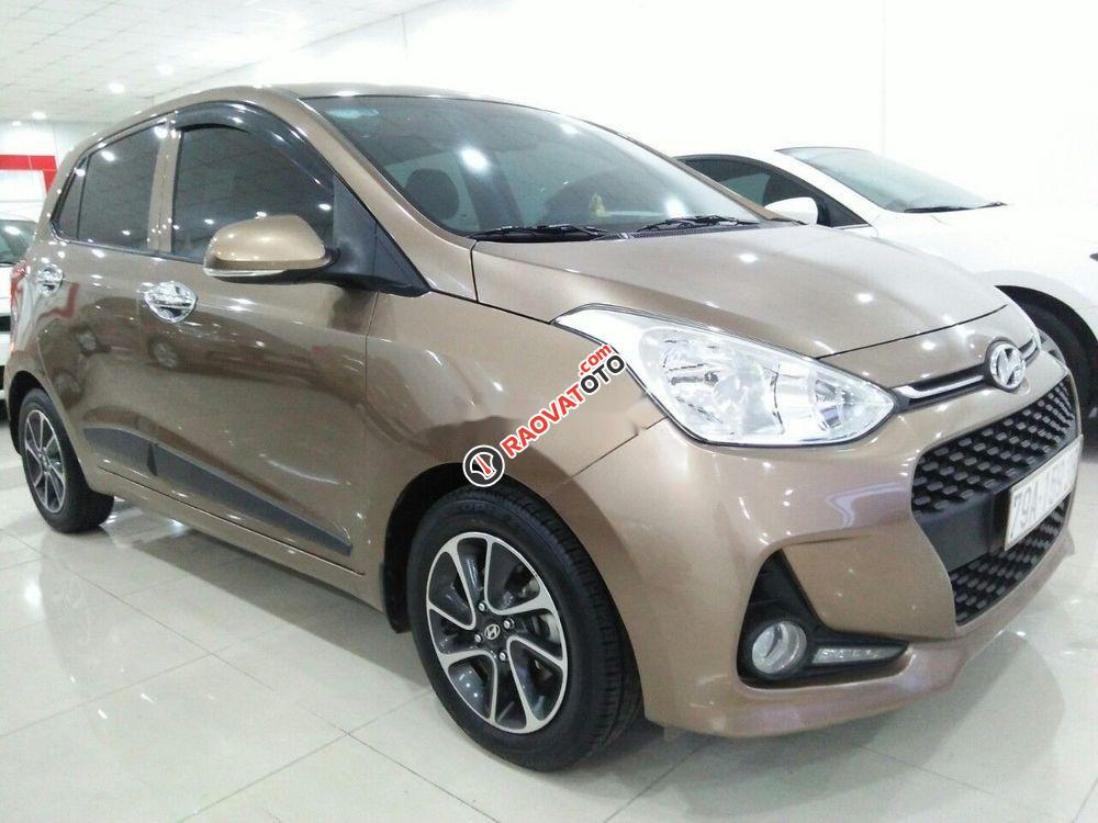 Cần bán Hyundai Grand i10 AT 2017 số tự động-2