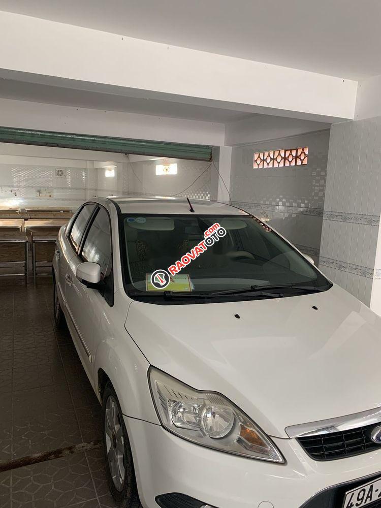Bán xe Ford Focus AT 2011, màu trắng, nhập khẩu nguyên chiếc xe gia đình -0
