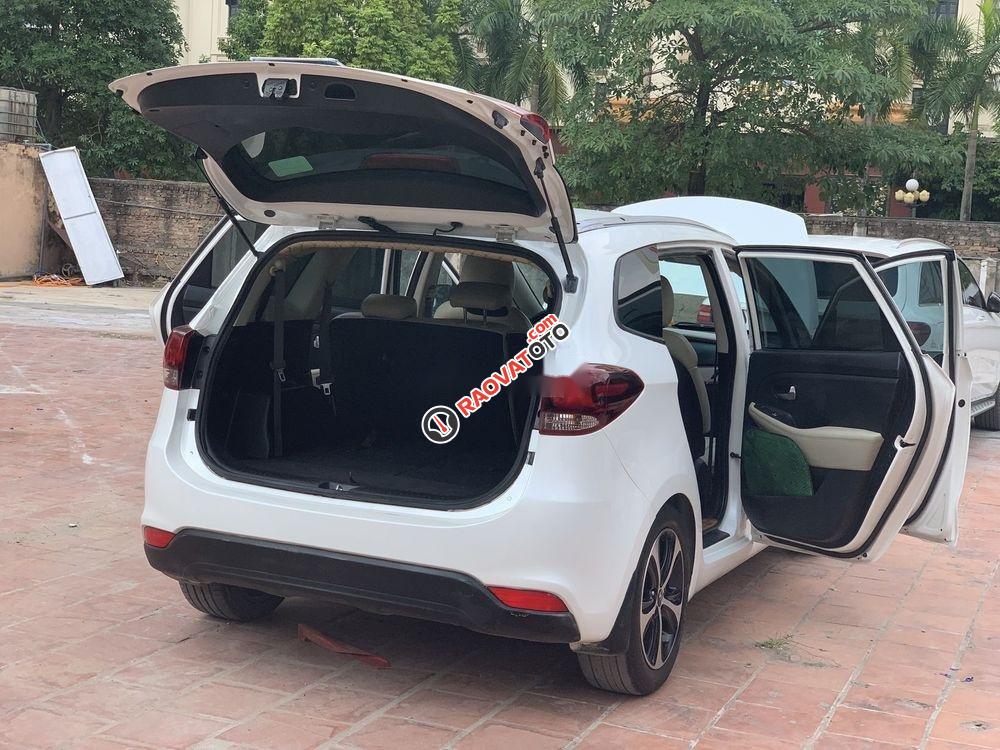 Cần bán xe Kia Rondo MT đời 2017, màu trắng số sàn, giá chỉ 465 triệu-7