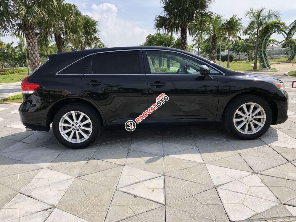 Cần bán lại xe Toyota Venza đời 2011, màu đen, xe nhập như mới, giá 635tr-4