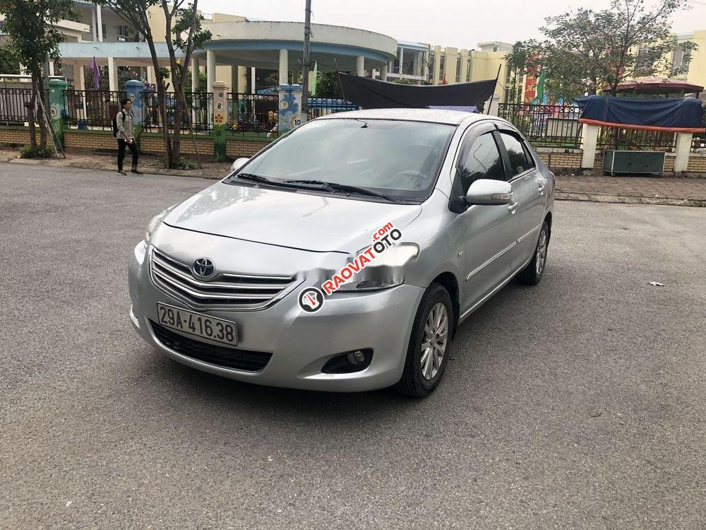 Cần bán Toyota Vios MT đời 2011, màu bạc-5