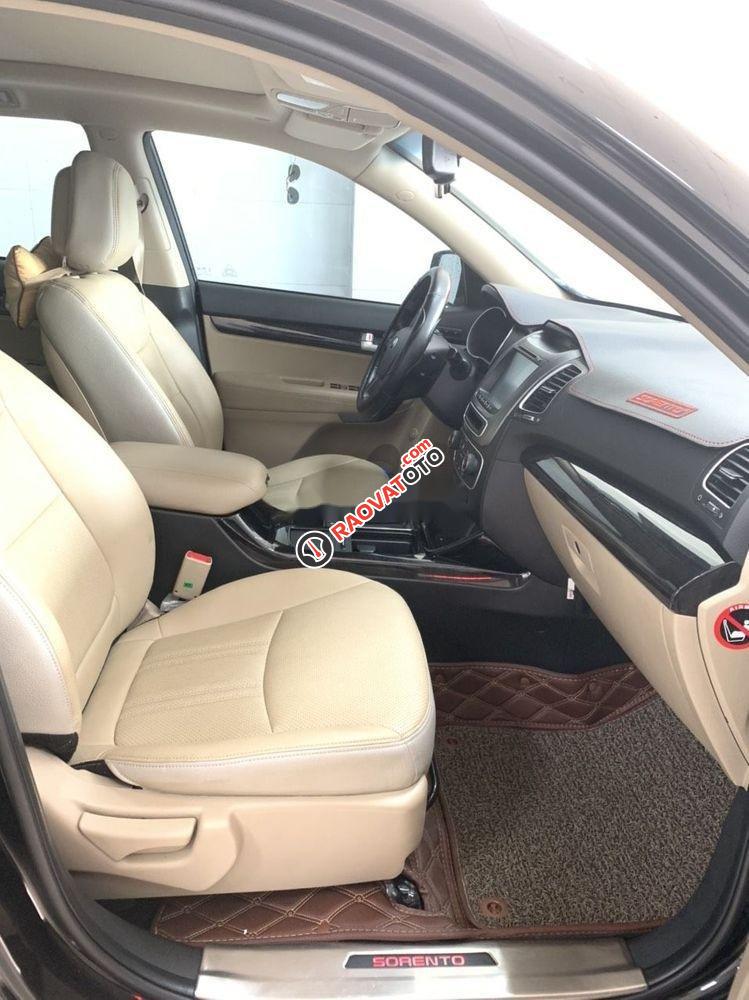Xe Kia Sorento AT năm sản xuất 2016, màu đen số tự động-3