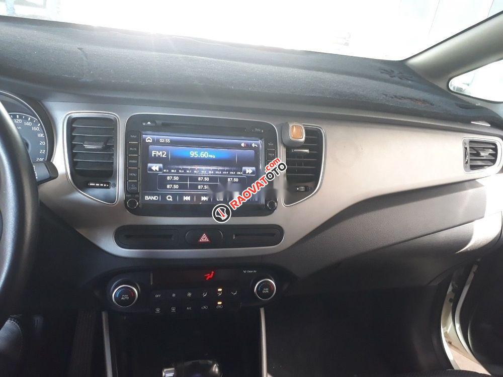 Bán xe Kia Rondo 2.0GAT sản xuất năm 2016, màu trắng, giá chỉ 536 triệu-8