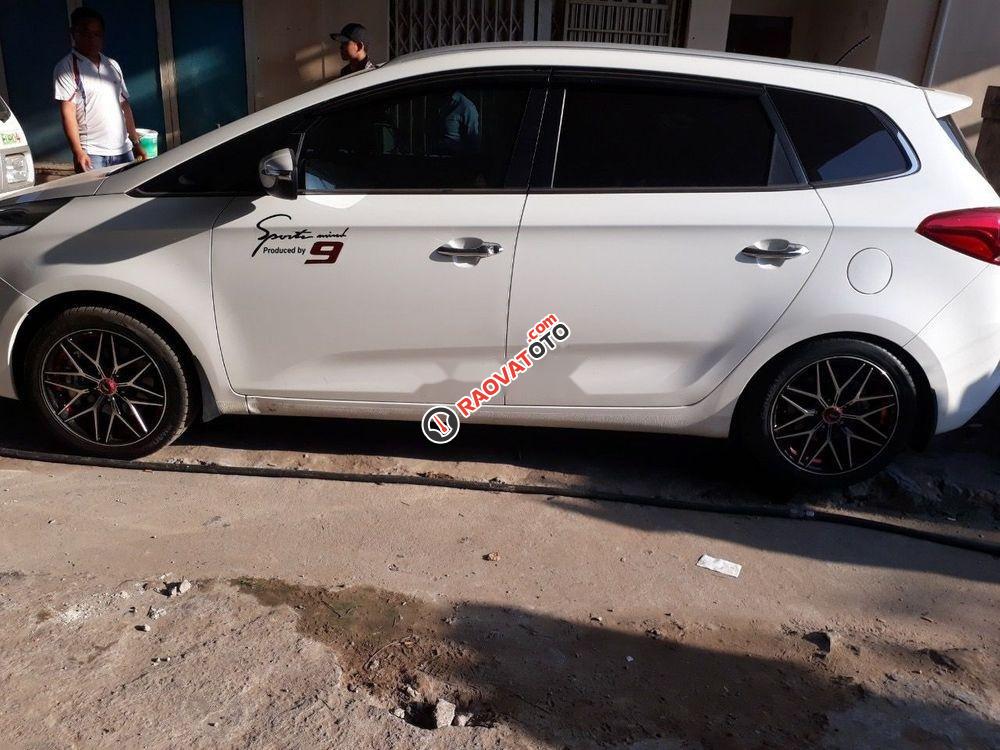 Bán xe Kia Rondo 2.0GAT sản xuất năm 2016, màu trắng, giá chỉ 536 triệu-2