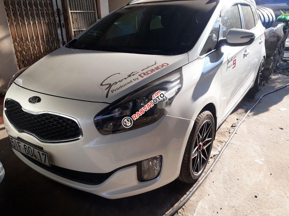 Bán xe Kia Rondo 2.0GAT sản xuất năm 2016, màu trắng, giá chỉ 536 triệu-0