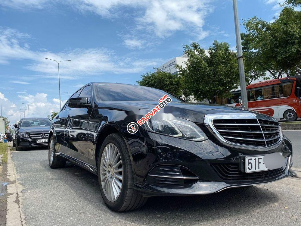 Xe Mercedes E200 2015, màu đen-0
