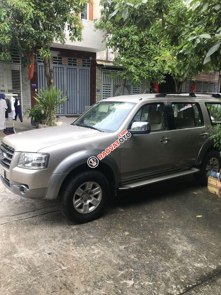 Cần bán gấp Ford Everest MT đời 2008 số sàn giá cạnh tranh-0