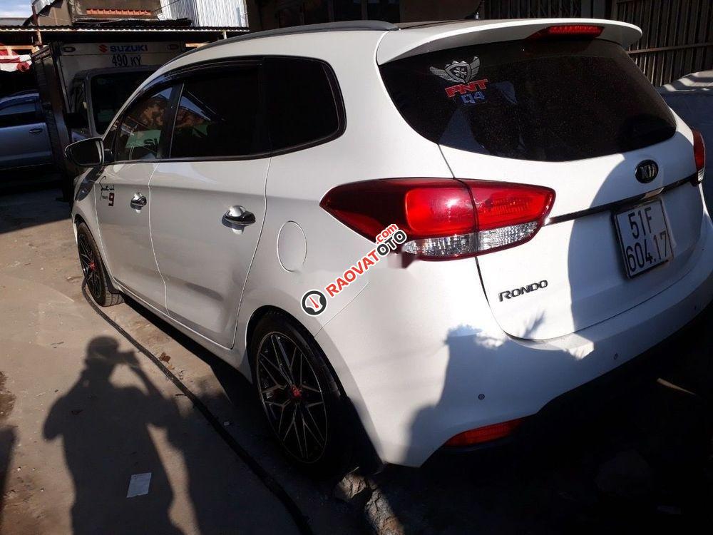 Bán xe Kia Rondo 2.0GAT sản xuất năm 2016, màu trắng, giá chỉ 536 triệu-4