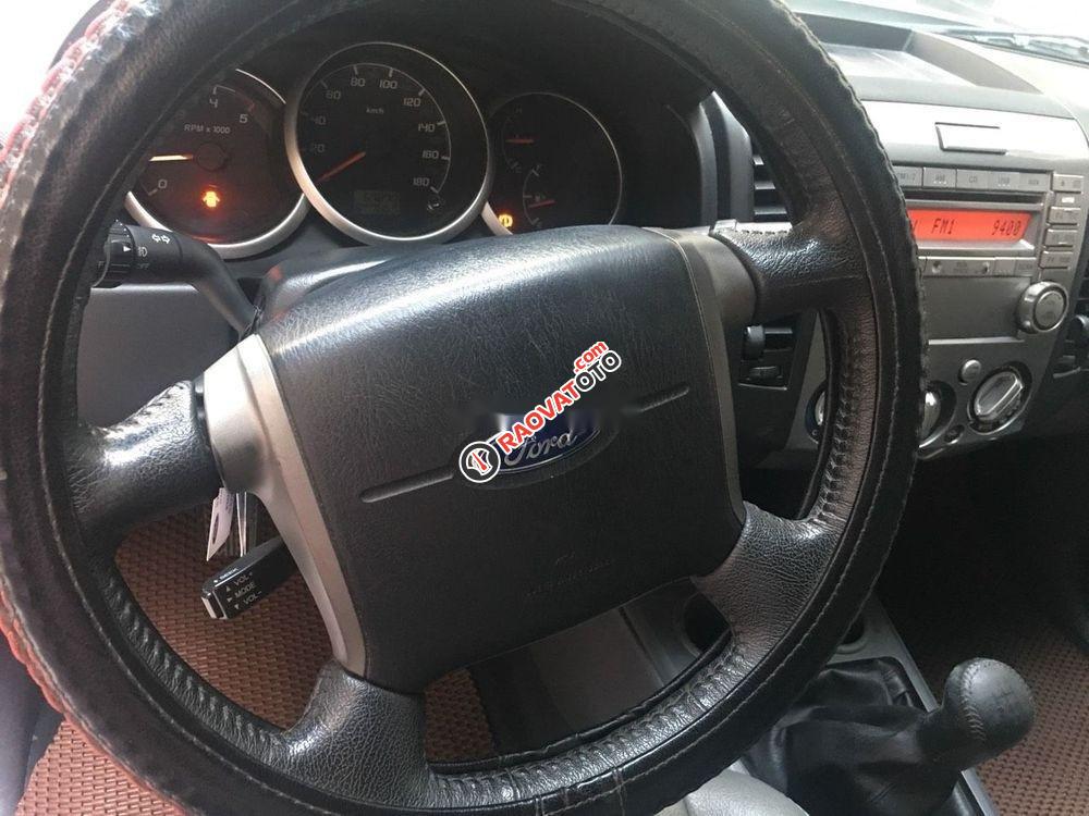 Cần bán xe Ford Everest MT sản xuất 2015-4