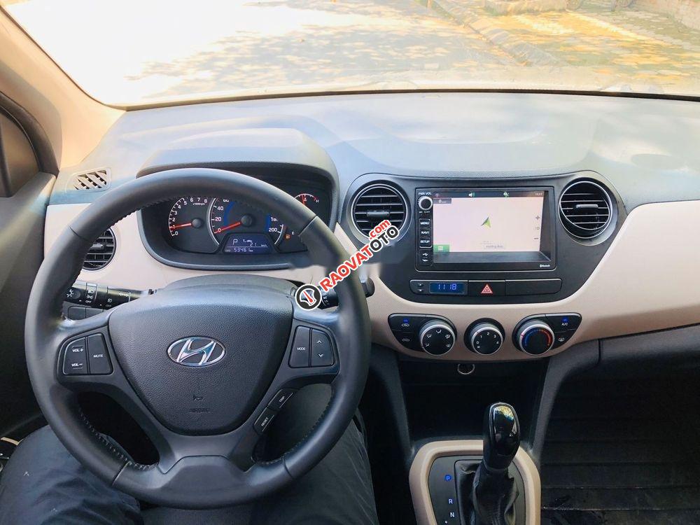 Bán xe Hyundai Grand i10 AT năm sản xuất 2017, màu trắng, xe nhập chính chủ giá cạnh tranh-10