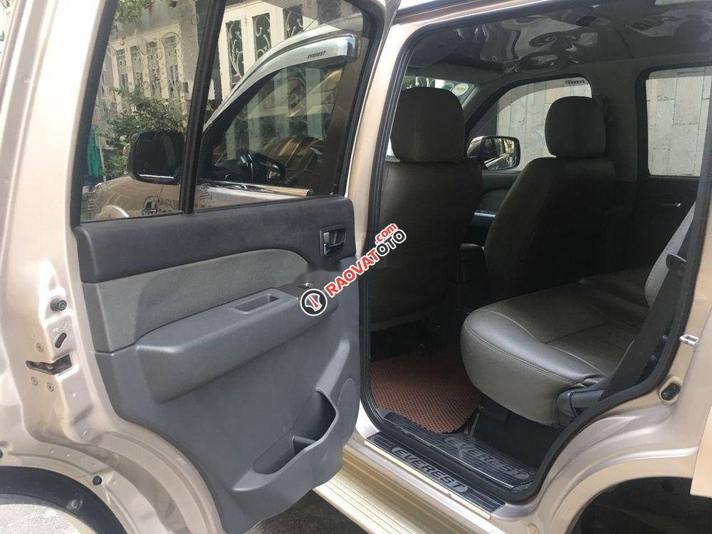 Cần bán xe Ford Everest MT sản xuất 2015-8
