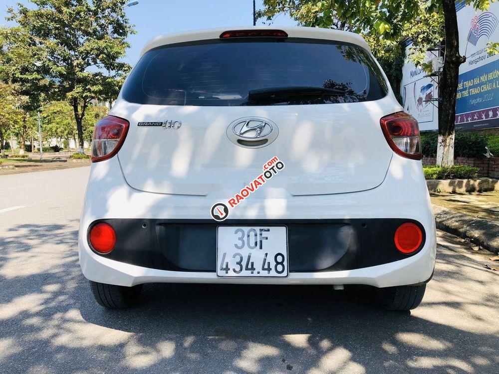 Bán xe Hyundai Grand i10 AT năm sản xuất 2017, màu trắng, xe nhập chính chủ giá cạnh tranh-7