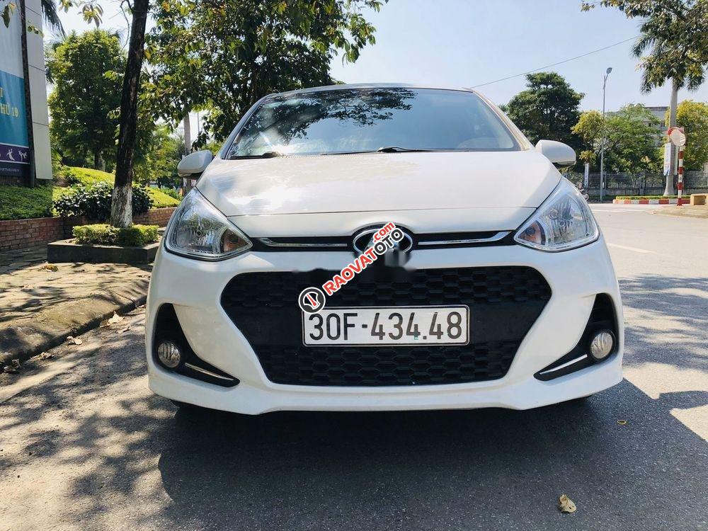 Bán xe Hyundai Grand i10 AT năm sản xuất 2017, màu trắng, xe nhập chính chủ giá cạnh tranh-0