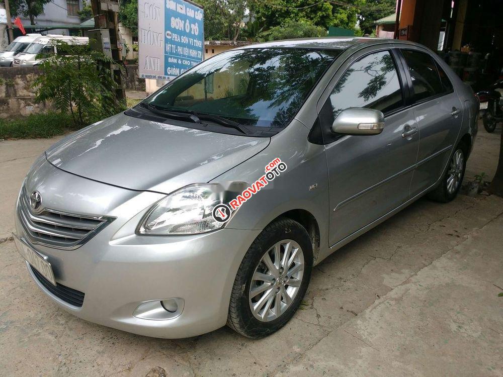 Bán Toyota Vios MT năm 2011, màu bạc, giá tốt-2