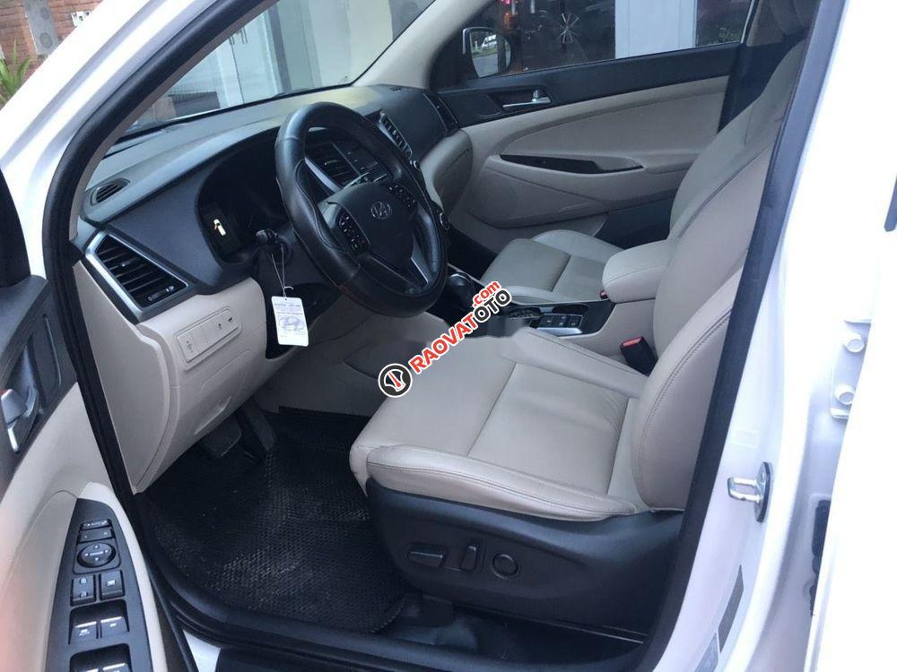 Bán Hyundai Tucson 2.0 2016, màu trắng, nhập khẩu xe gia đình-3