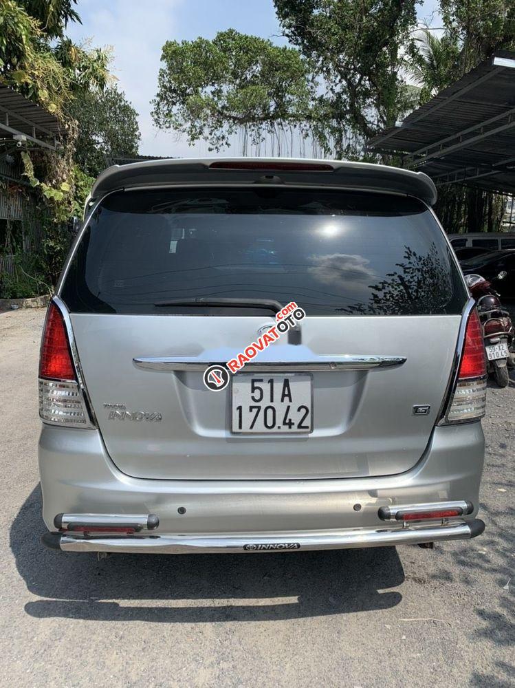 Bán Toyota Innova MT sản xuất năm 2011, màu bạc-2