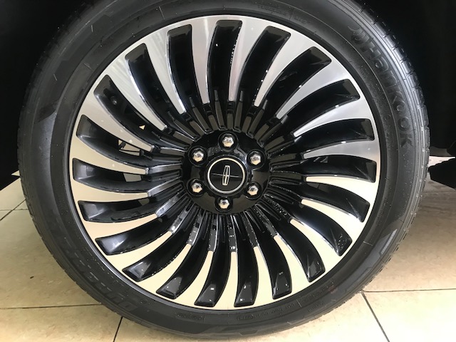 Bán Lincoln Navigator Black Label L 2020 màu đen, nội thất nâu da bò bản ful nhất-14