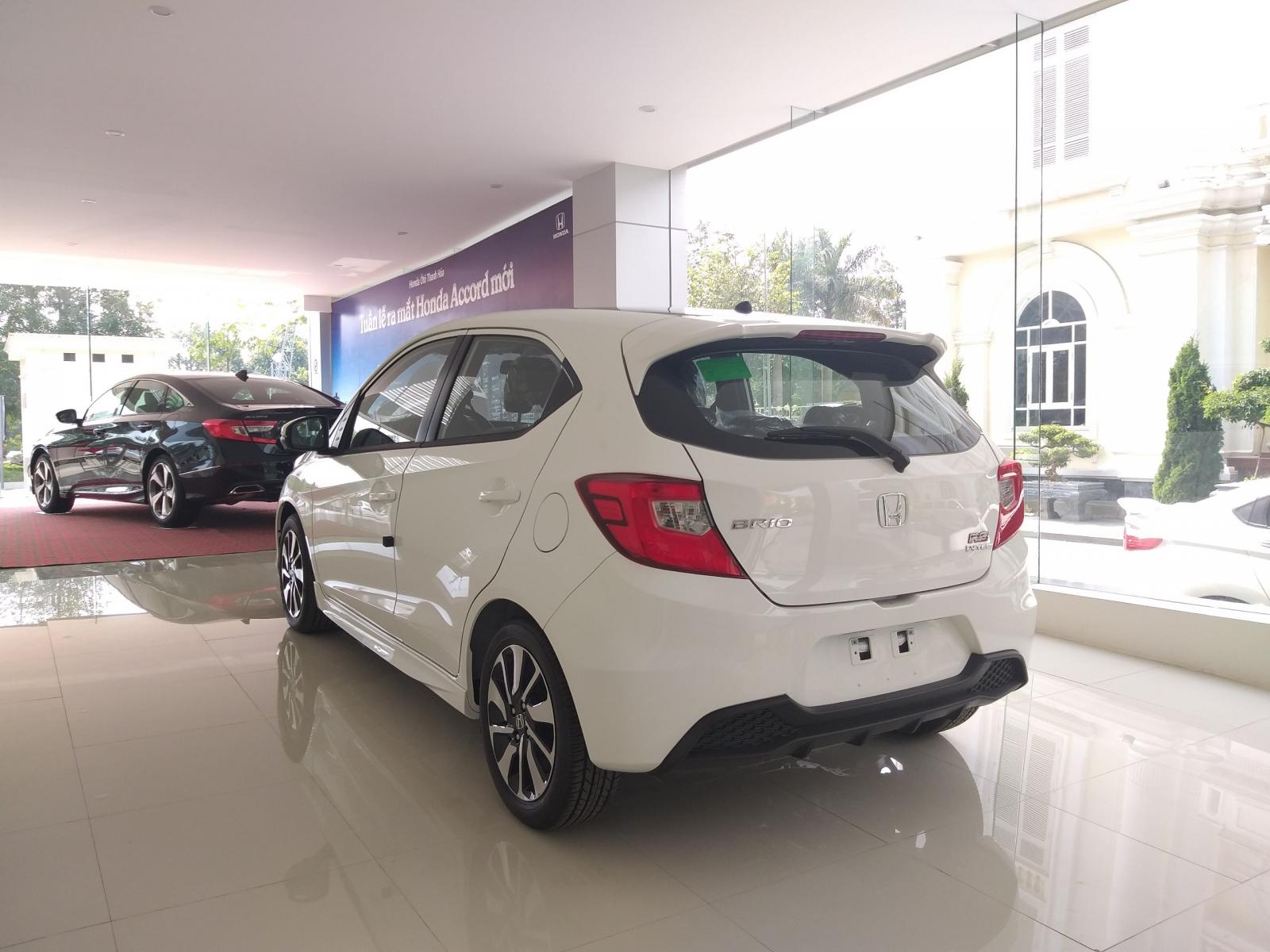 Honda Ôtô Thanh Hóa, giao ngay Honda Brio 1.2 RS, màu trắng, đời 2019, giảm giá sập sàn. LH: 0962028368-4