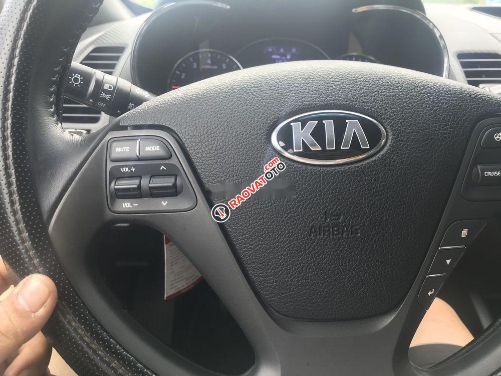 Cần bán xe Kia K3 đời 2015 xe nguyên bản-3