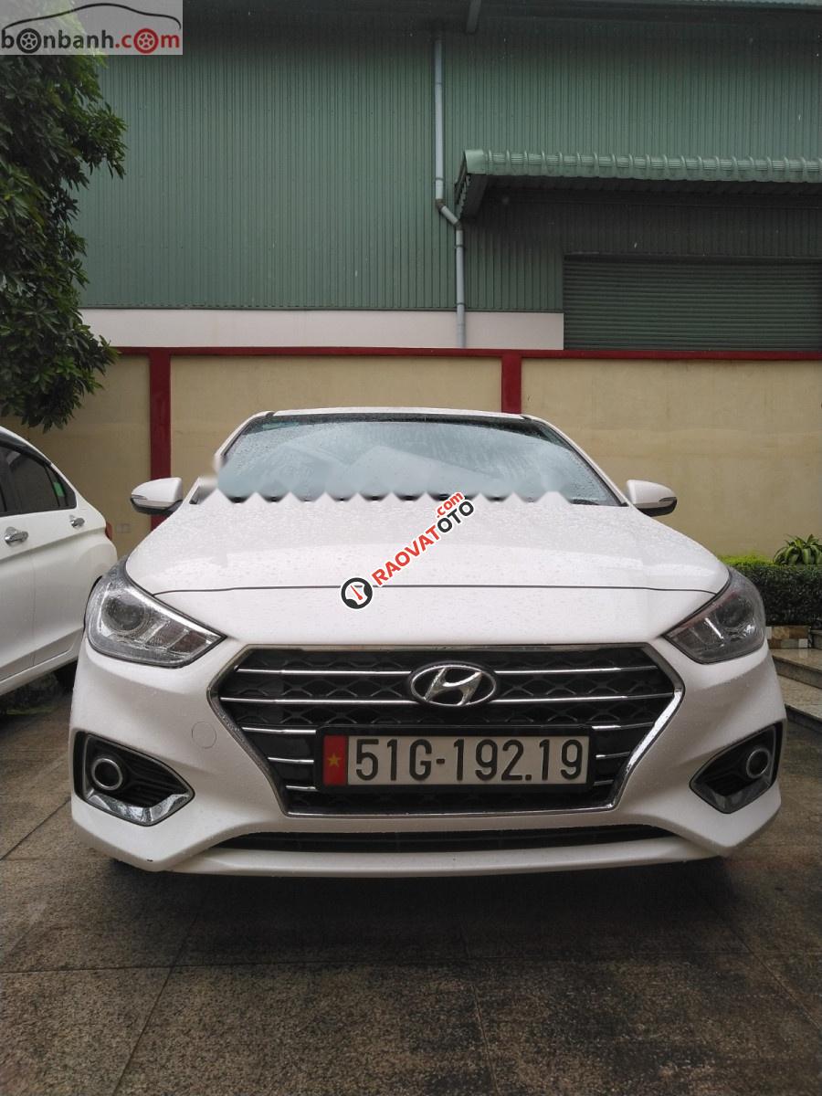 Bán Hyundai Accent đời 2018, màu trắng, giá chỉ 570 triệu-1