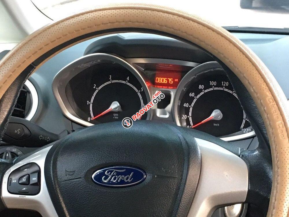 Cần bán Ford Fiesta 1.6 AT Sport đời 2013, màu trắng xe gia đình-1