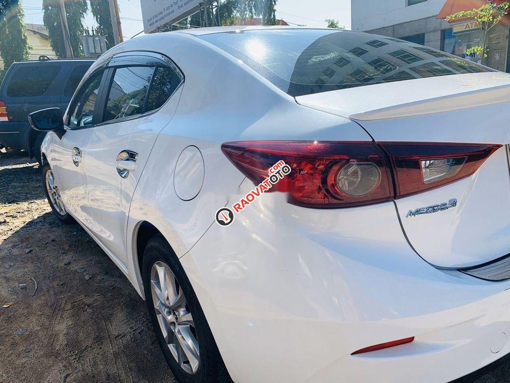 Cần bán Mazda 3 sản xuất 2018, màu trắng, số tự động-1