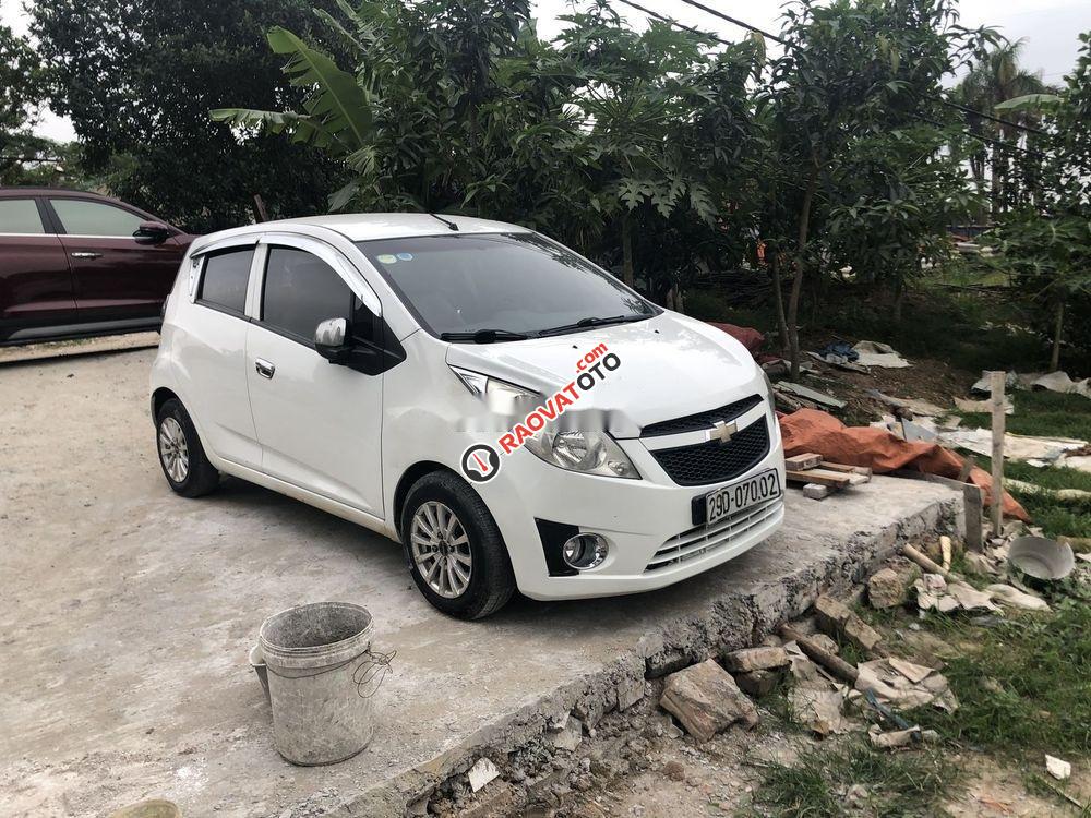 Cần bán Chevrolet Spark AT 2011, màu trắng, nhập khẩu nguyên chiếc-0