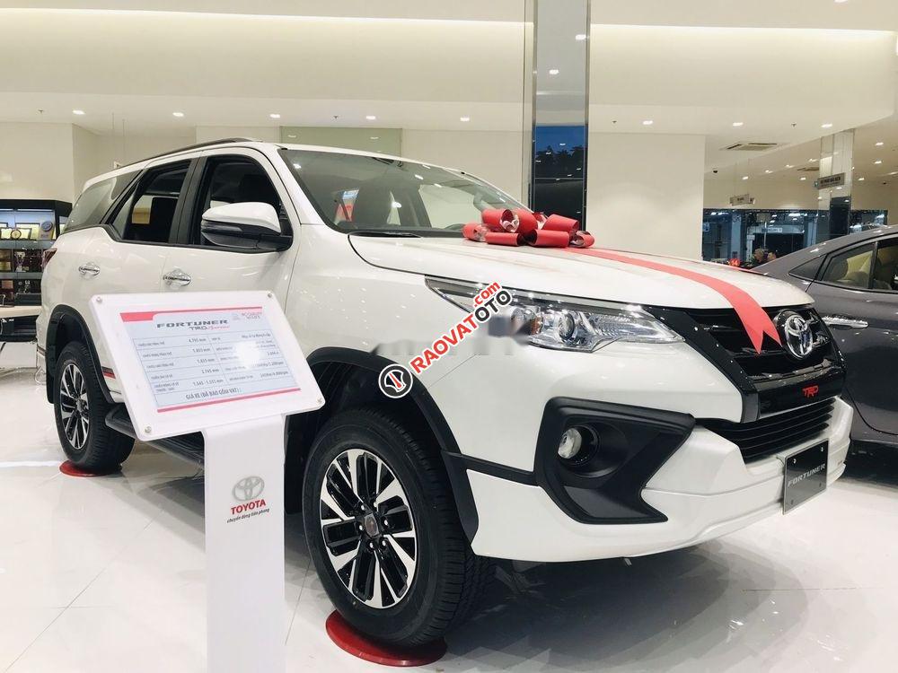 Bán ô tô Toyota Fortuner năm 2019, ưu đãi hấp dẫn-2