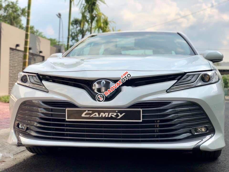 Bán Toyota Camry sản xuất năm 2019, màu trắng, nhập khẩu  -3