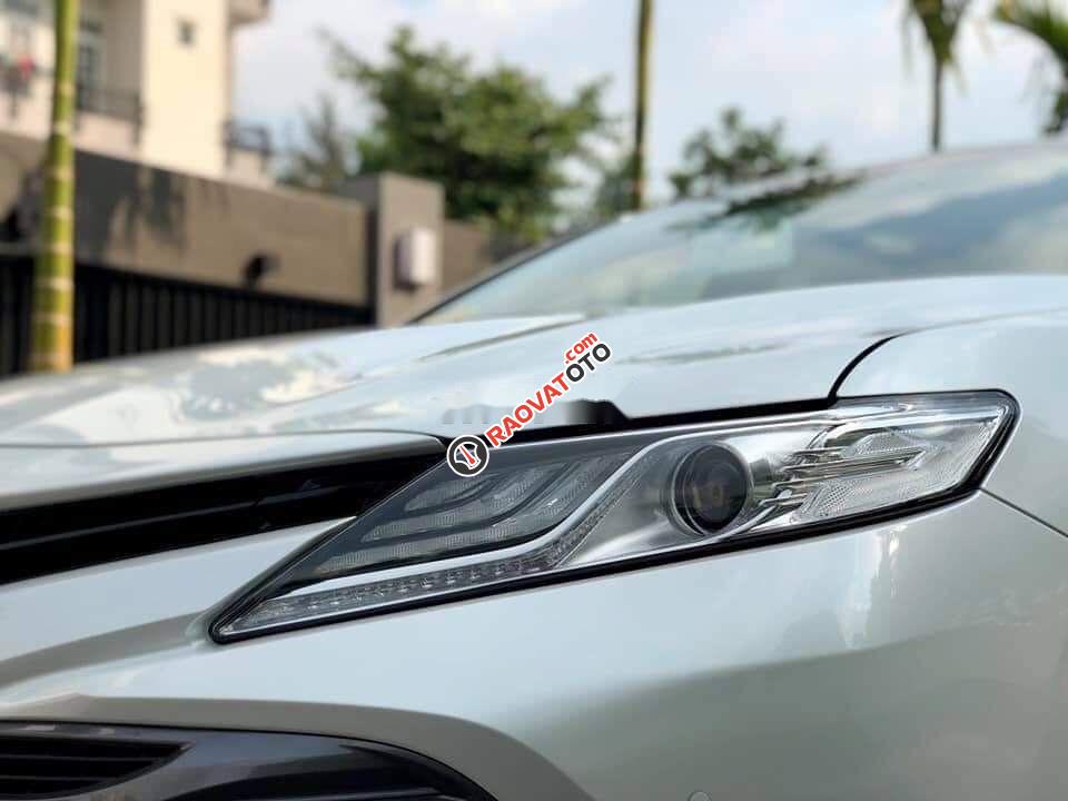 Bán Toyota Camry sản xuất năm 2019, màu trắng, nhập khẩu  -2