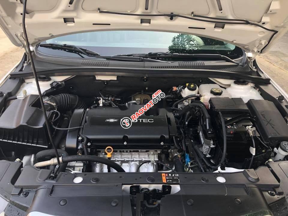 Bán ô tô Chevrolet Cruze LTZ 1.8 AT 2018, màu trắng số tự động-3