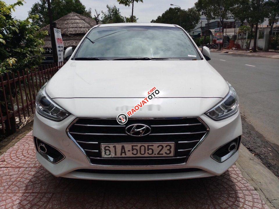 Bán Hyundai Accent sản xuất 2018, màu trắng, nhập khẩu -1