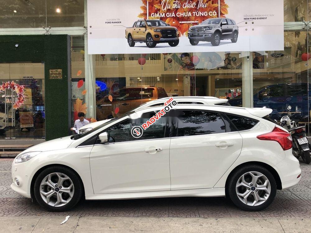 Bán Ford Focus năm 2014, màu trắng, giá cạnh tranh-3