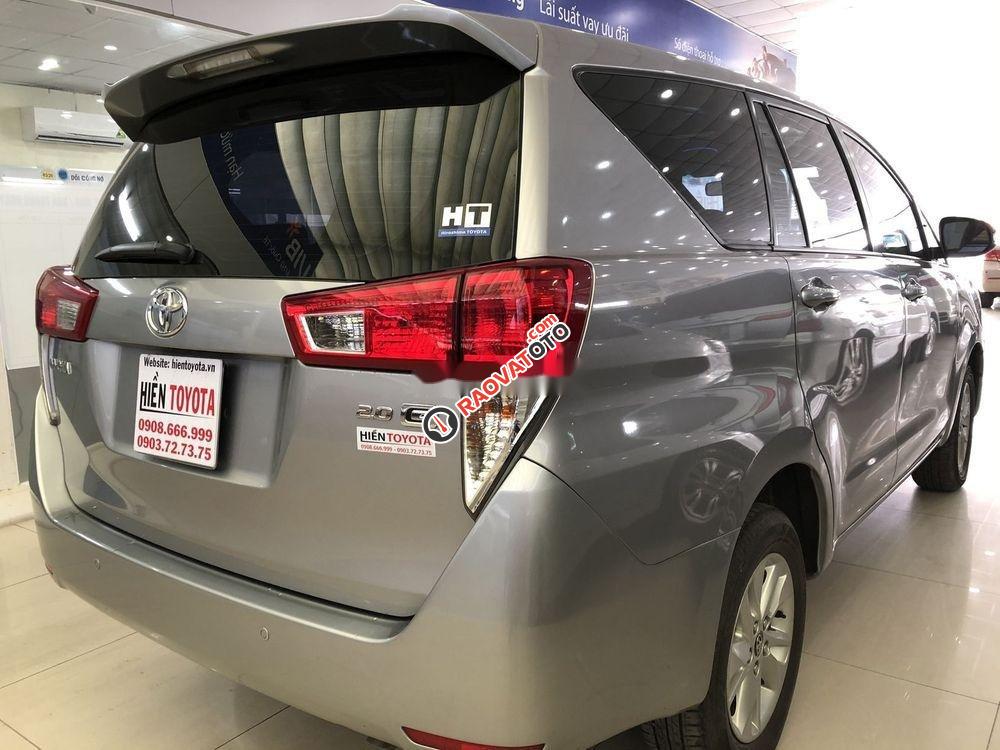 Cần bán xe Toyota Innova năm sản xuất 2017 như mới-4