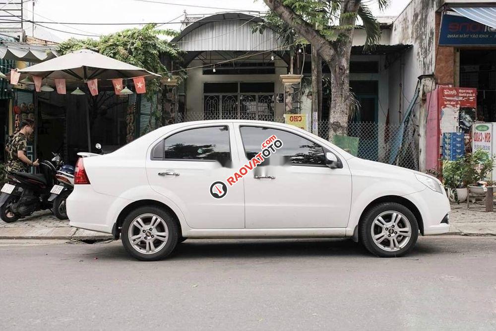 Cần bán Chevrolet Aveo AT sản xuất năm 2016, màu trắng-2