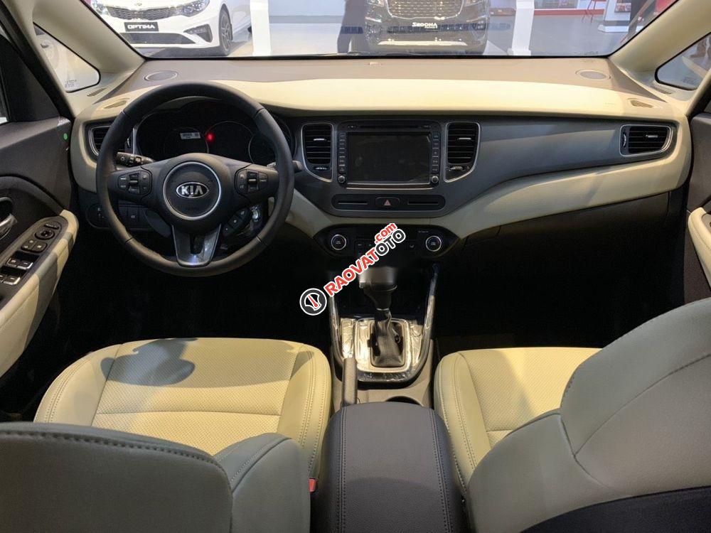 Bán ô tô Kia Rondo 2019 xe mới nội thất đẹp-4