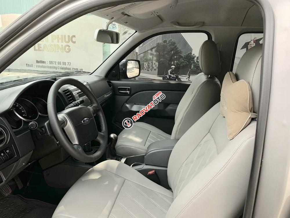 Bán ô tô Ford Everest MT đời 2014-2