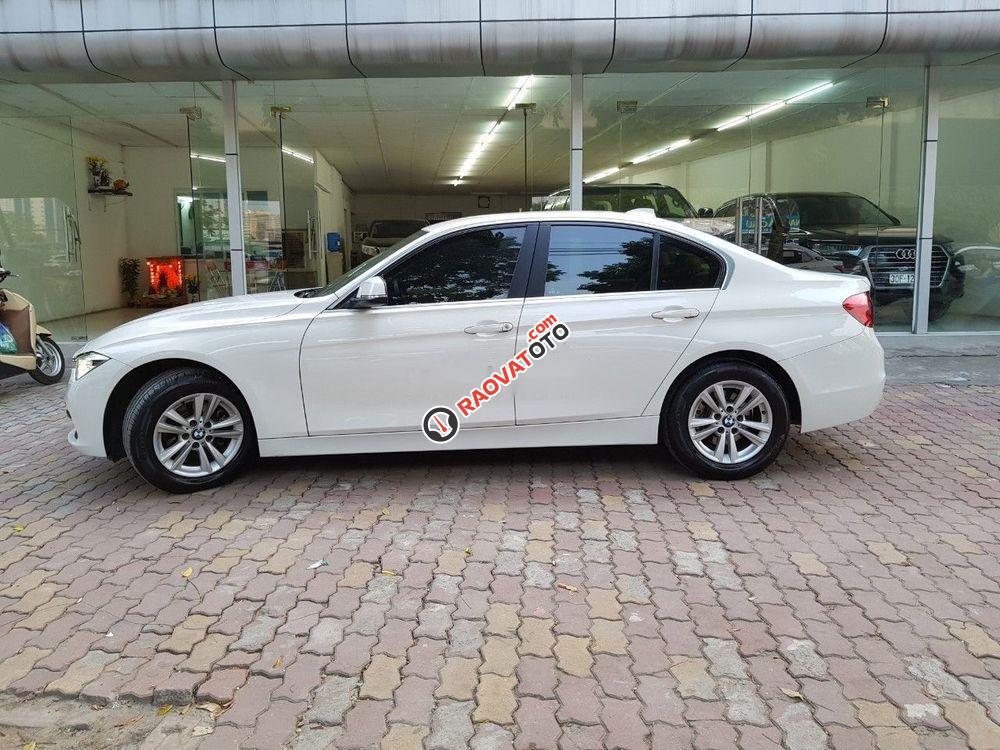 Cần bán lại xe BMW 3 Series 320i 2016, màu trắng, nhập khẩu nguyên chiếc-7