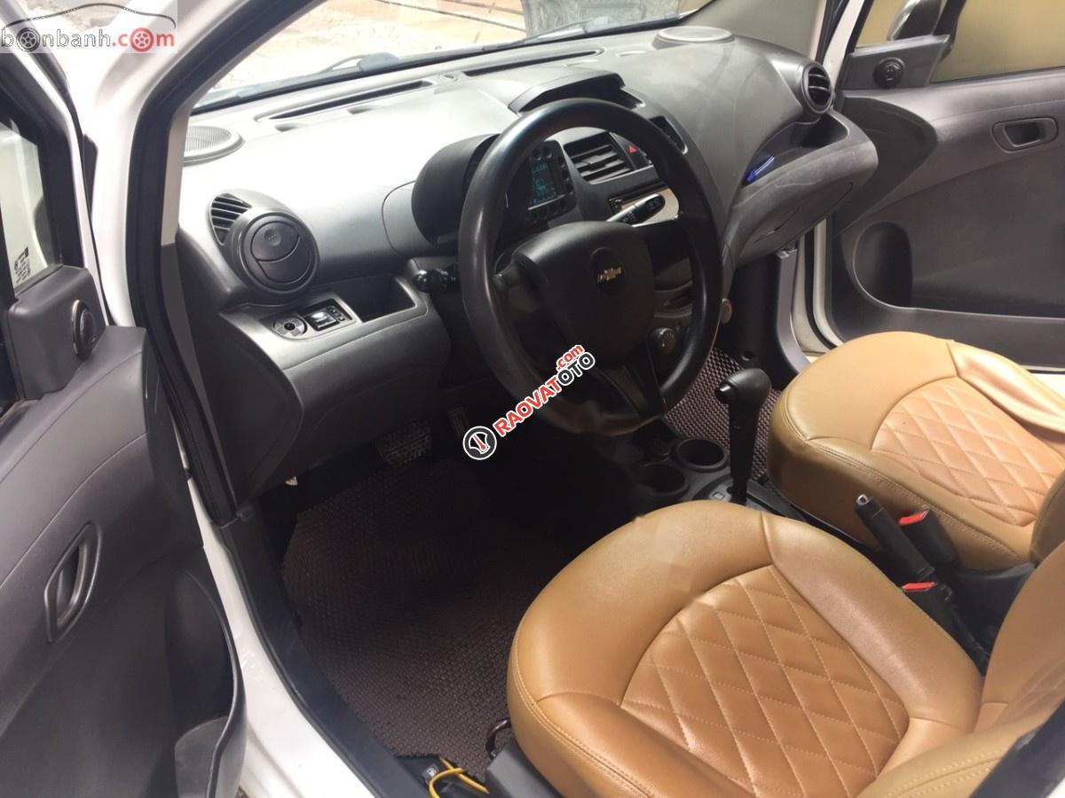 Cần bán gấp Chevrolet Spark Van 1.0 AT sản xuất năm 2011, màu trắng, nhập khẩu  -5