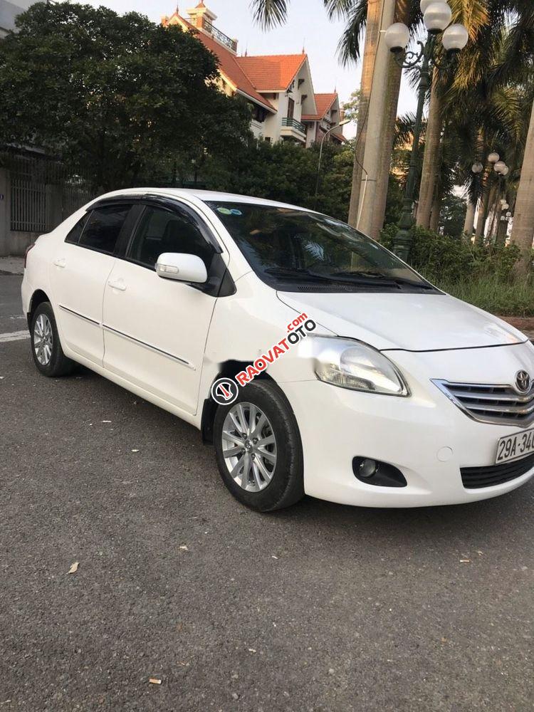 Cần bán gấp Toyota Vios MT sản xuất 2011, màu trắng, xe nhập-1