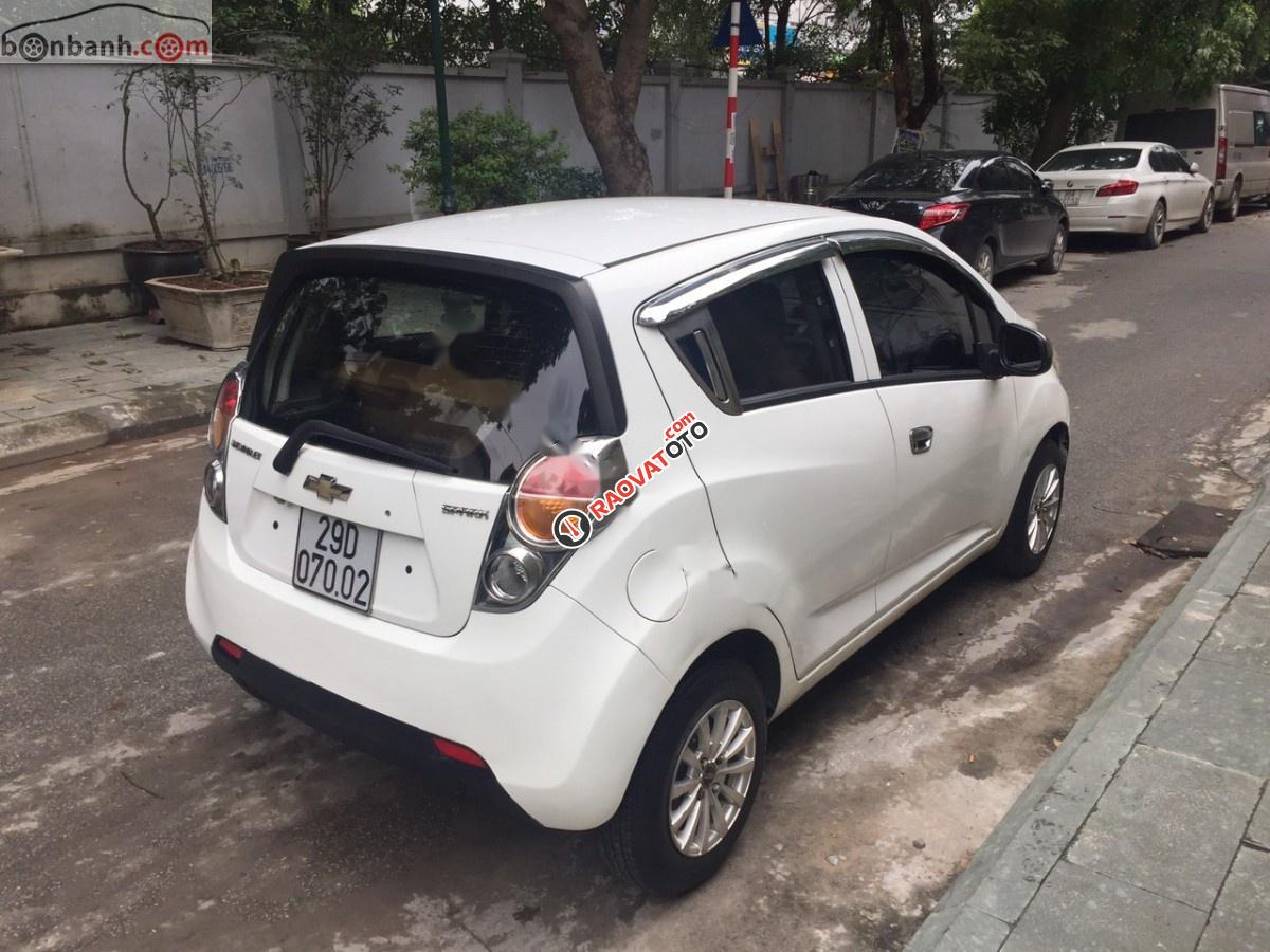Cần bán gấp Chevrolet Spark Van 1.0 AT sản xuất năm 2011, màu trắng, nhập khẩu  -3