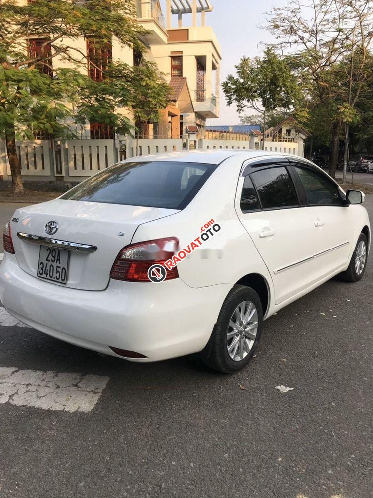 Cần bán gấp Toyota Vios MT sản xuất 2011, màu trắng, xe nhập-3