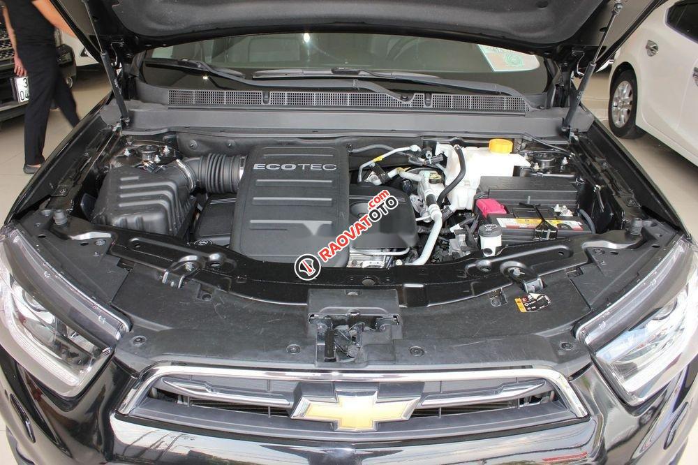 Bán ô tô Chevrolet Captiva LTZ 2.4AT 2016, màu đen số tự động giá tốt-9