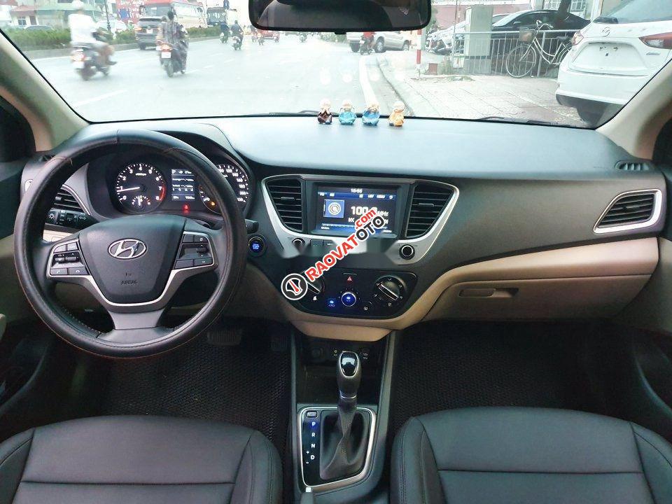 Bán xe Hyundai Accent đời 2019, màu đen xe nguyên bản-4